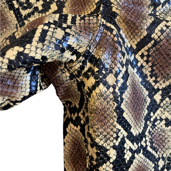 GOOD AMERICAN Good 90's Icon Faux Snake Skin Pants Gold - Picture 6 of 14